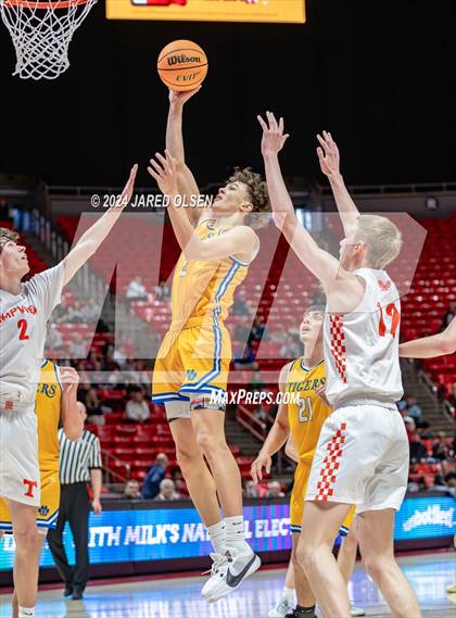 Thumbnail 2 in Timpview vs. Orem (UHSAA 5A Quarterfinal) photogallery.