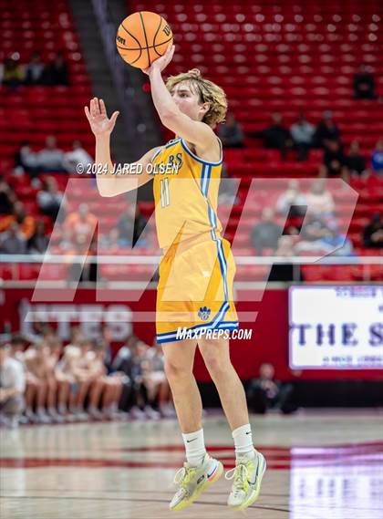 Thumbnail 2 in Timpview vs. Orem (UHSAA 5A Quarterfinal) photogallery.