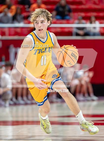 Thumbnail 1 in Timpview vs. Orem (UHSAA 5A Quarterfinal) photogallery.