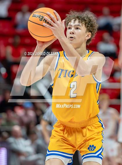Thumbnail 3 in Timpview vs. Orem (UHSAA 5A Quarterfinal) photogallery.