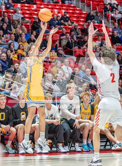 Thumbnail 2 in Timpview vs. Orem (UHSAA 5A Quarterfinal) photogallery.