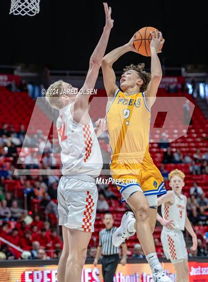 Thumbnail 2 in Timpview vs. Orem (UHSAA 5A Quarterfinal) photogallery.