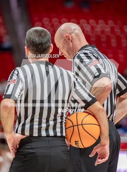 Thumbnail 2 in Timpview vs. Orem (UHSAA 5A Quarterfinal) photogallery.