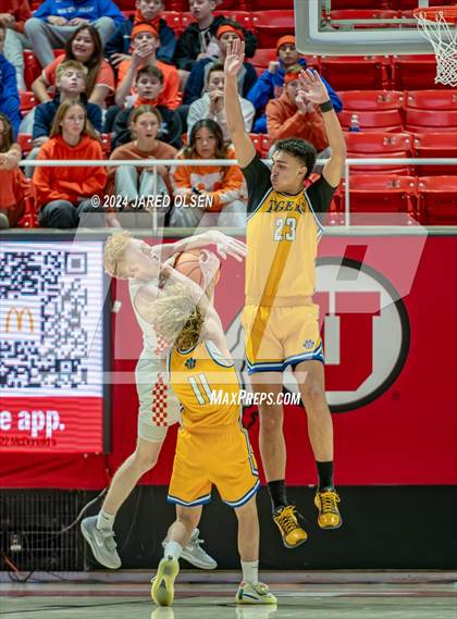 Thumbnail 1 in Timpview vs. Orem (UHSAA 5A Quarterfinal) photogallery.