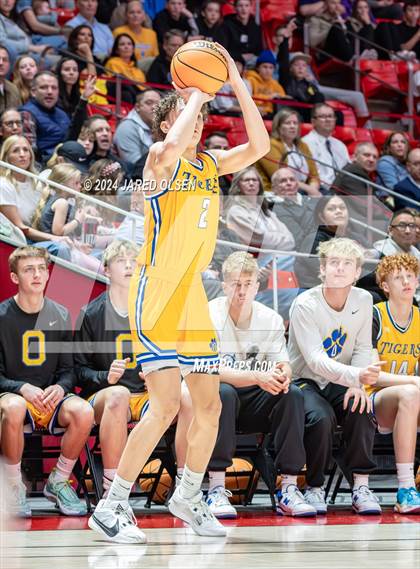 Thumbnail 3 in Timpview vs. Orem (UHSAA 5A Quarterfinal) photogallery.