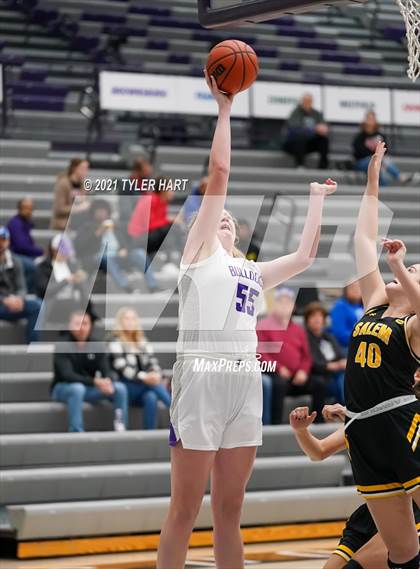 Thumbnail 3 in Salem vs. Brownsburg (Sneakers for Santa Shootout) photogallery.