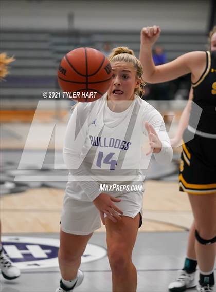 Thumbnail 3 in Salem vs. Brownsburg (Sneakers for Santa Shootout) photogallery.