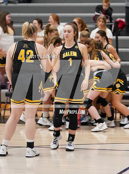 Thumbnail 3 in Salem vs. Brownsburg (Sneakers for Santa Shootout) photogallery.
