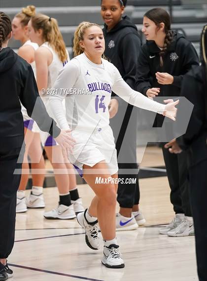 Thumbnail 2 in Salem vs. Brownsburg (Sneakers for Santa Shootout) photogallery.