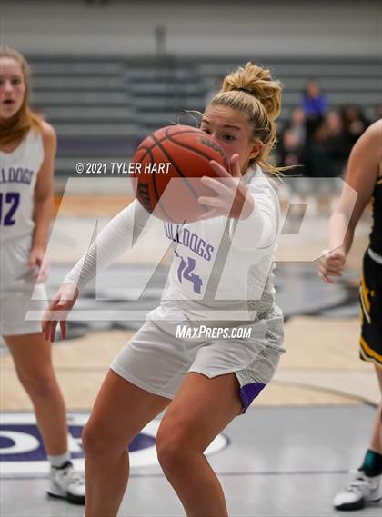 Thumbnail 2 in Salem vs. Brownsburg (Sneakers for Santa Shootout) photogallery.