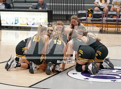 Thumbnail 3 in Salem vs. Brownsburg (Sneakers for Santa Shootout) photogallery.
