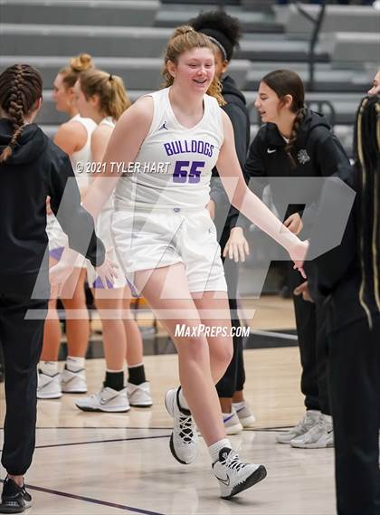 Thumbnail 3 in Salem vs. Brownsburg (Sneakers for Santa Shootout) photogallery.