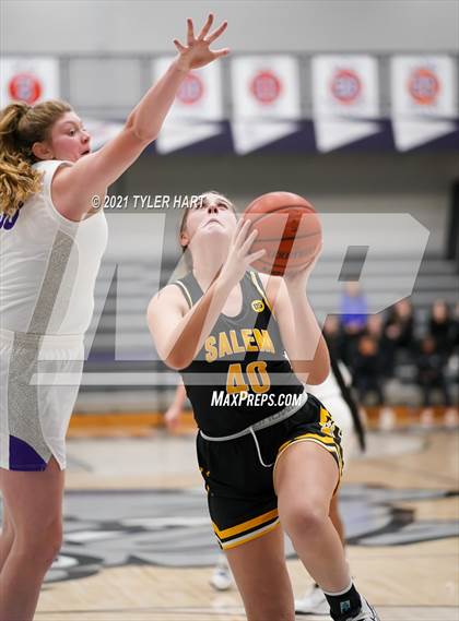 Thumbnail 2 in Salem vs. Brownsburg (Sneakers for Santa Shootout) photogallery.