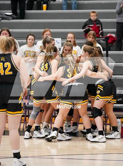 Thumbnail 2 in Salem vs. Brownsburg (Sneakers for Santa Shootout) photogallery.