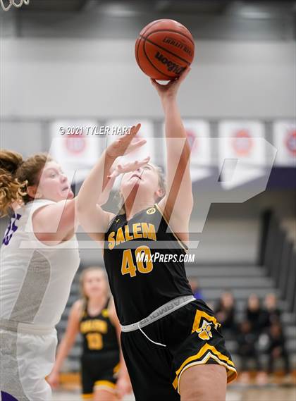 Thumbnail 3 in Salem vs. Brownsburg (Sneakers for Santa Shootout) photogallery.