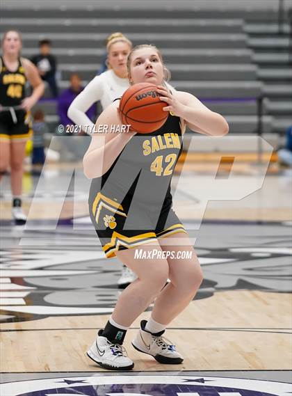 Thumbnail 1 in Salem vs. Brownsburg (Sneakers for Santa Shootout) photogallery.