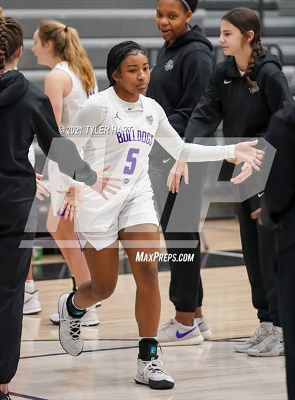 Thumbnail 2 in Salem vs. Brownsburg (Sneakers for Santa Shootout) photogallery.
