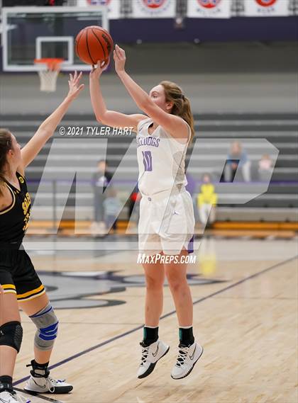 Thumbnail 3 in Salem vs. Brownsburg (Sneakers for Santa Shootout) photogallery.