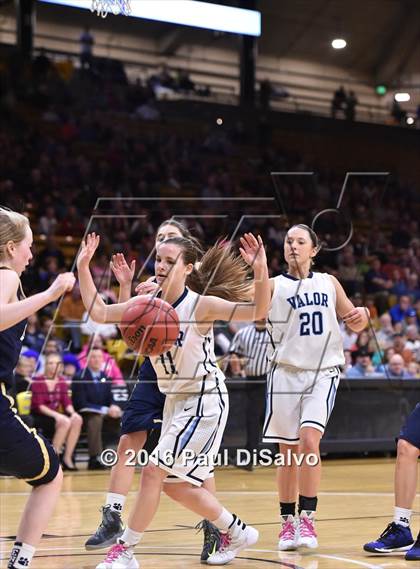 Thumbnail 2 in Evergreen vs. Valor Christian (CHSAA 4A Final) photogallery.
