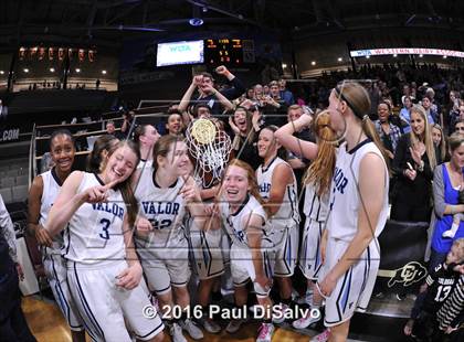 Thumbnail 1 in Evergreen vs. Valor Christian (CHSAA 4A Final) photogallery.