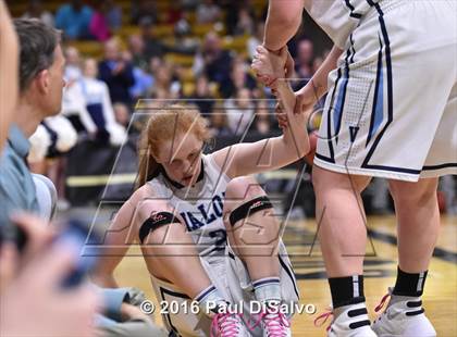 Thumbnail 2 in Evergreen vs. Valor Christian (CHSAA 4A Final) photogallery.