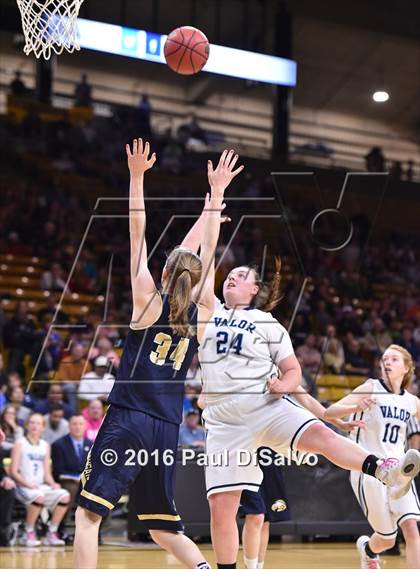 Thumbnail 2 in Evergreen vs. Valor Christian (CHSAA 4A Final) photogallery.