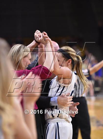 Thumbnail 3 in Evergreen vs. Valor Christian (CHSAA 4A Final) photogallery.