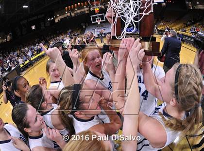 Thumbnail 1 in Evergreen vs. Valor Christian (CHSAA 4A Final) photogallery.