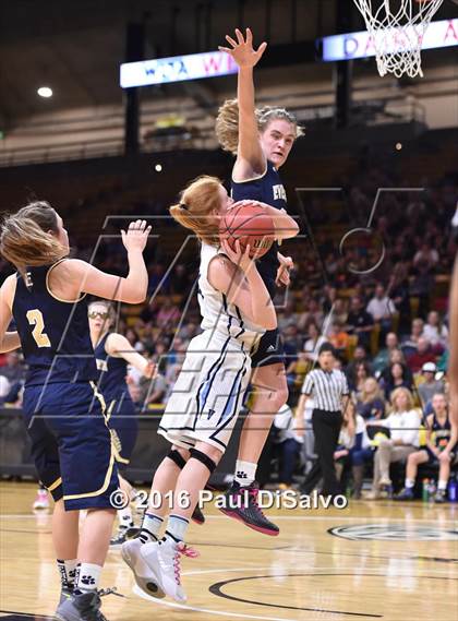 Thumbnail 1 in Evergreen vs. Valor Christian (CHSAA 4A Final) photogallery.