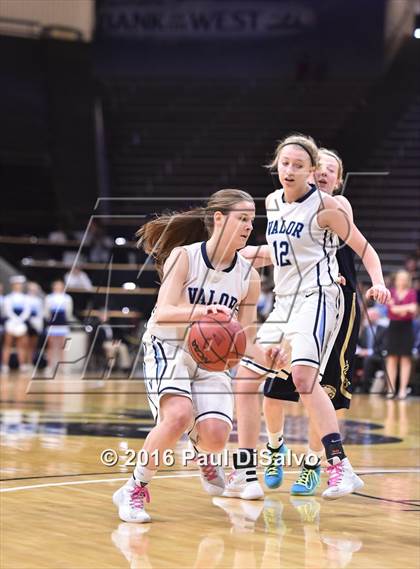 Thumbnail 1 in Evergreen vs. Valor Christian (CHSAA 4A Final) photogallery.