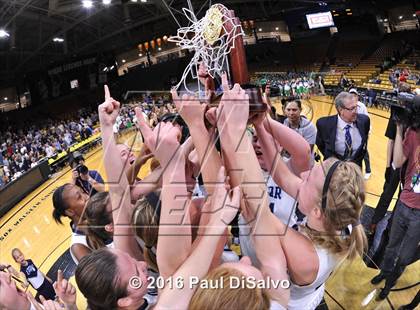 Thumbnail 2 in Evergreen vs. Valor Christian (CHSAA 4A Final) photogallery.