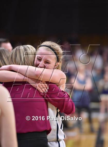 Thumbnail 3 in Evergreen vs. Valor Christian (CHSAA 4A Final) photogallery.