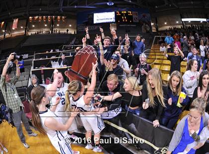 Thumbnail 3 in Evergreen vs. Valor Christian (CHSAA 4A Final) photogallery.