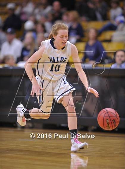 Thumbnail 2 in Evergreen vs. Valor Christian (CHSAA 4A Final) photogallery.