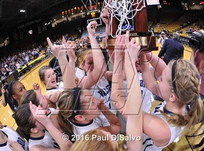 Thumbnail 2 in Evergreen vs. Valor Christian (CHSAA 4A Final) photogallery.