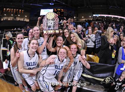 Thumbnail 3 in Evergreen vs. Valor Christian (CHSAA 4A Final) photogallery.