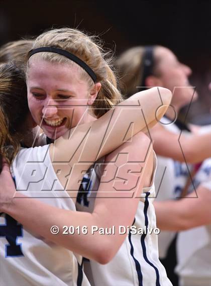 Thumbnail 2 in Evergreen vs. Valor Christian (CHSAA 4A Final) photogallery.