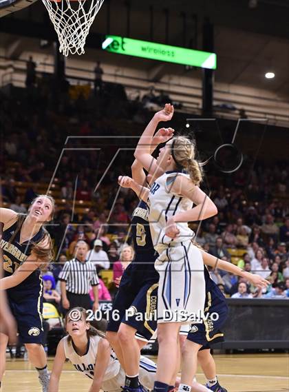 Thumbnail 3 in Evergreen vs. Valor Christian (CHSAA 4A Final) photogallery.