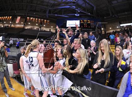 Thumbnail 3 in Evergreen vs. Valor Christian (CHSAA 4A Final) photogallery.