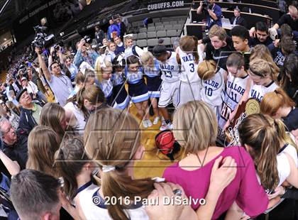 Thumbnail 1 in Evergreen vs. Valor Christian (CHSAA 4A Final) photogallery.