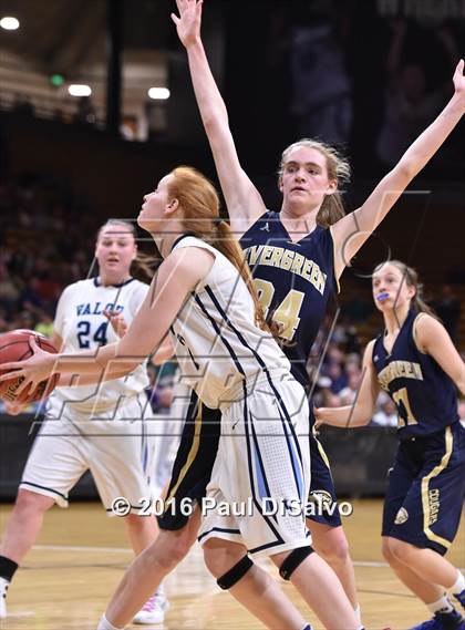 Thumbnail 2 in Evergreen vs. Valor Christian (CHSAA 4A Final) photogallery.