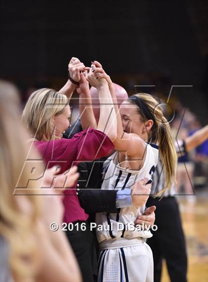 Thumbnail 2 in Evergreen vs. Valor Christian (CHSAA 4A Final) photogallery.