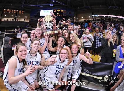 Thumbnail 2 in Evergreen vs. Valor Christian (CHSAA 4A Final) photogallery.
