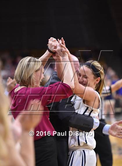 Thumbnail 3 in Evergreen vs. Valor Christian (CHSAA 4A Final) photogallery.