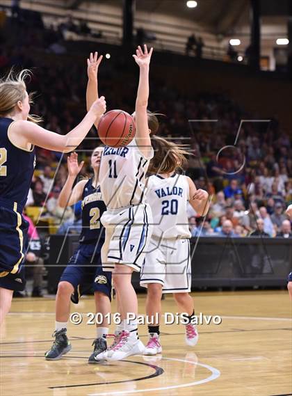 Thumbnail 3 in Evergreen vs. Valor Christian (CHSAA 4A Final) photogallery.