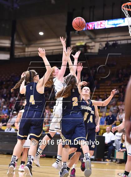 Thumbnail 3 in Evergreen vs. Valor Christian (CHSAA 4A Final) photogallery.