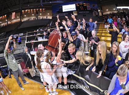 Thumbnail 1 in Evergreen vs. Valor Christian (CHSAA 4A Final) photogallery.