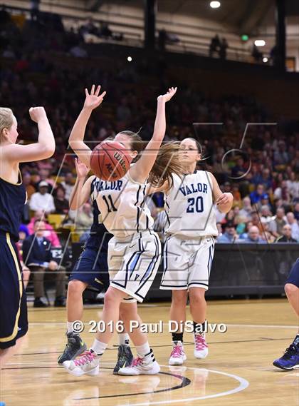 Thumbnail 1 in Evergreen vs. Valor Christian (CHSAA 4A Final) photogallery.