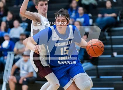 Thumbnail 1 in Fayetteville vs. McMullen County (UIL 3A Area Playoffs) photogallery.