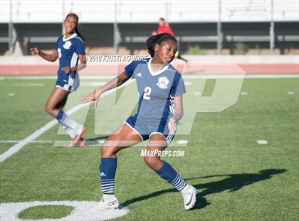 Thumbnail 1 in Mater Dei Catholic vs. Paloma Valley (CIF SoCal Regional D5 1st Round) photogallery.